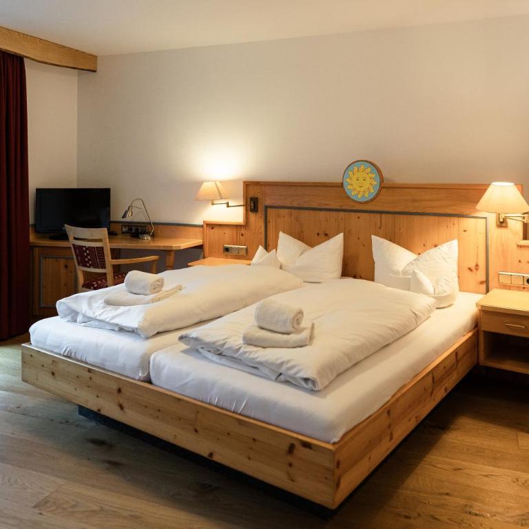 Hotel Birgsau - Doppelzimmer mit Bergblick - 2