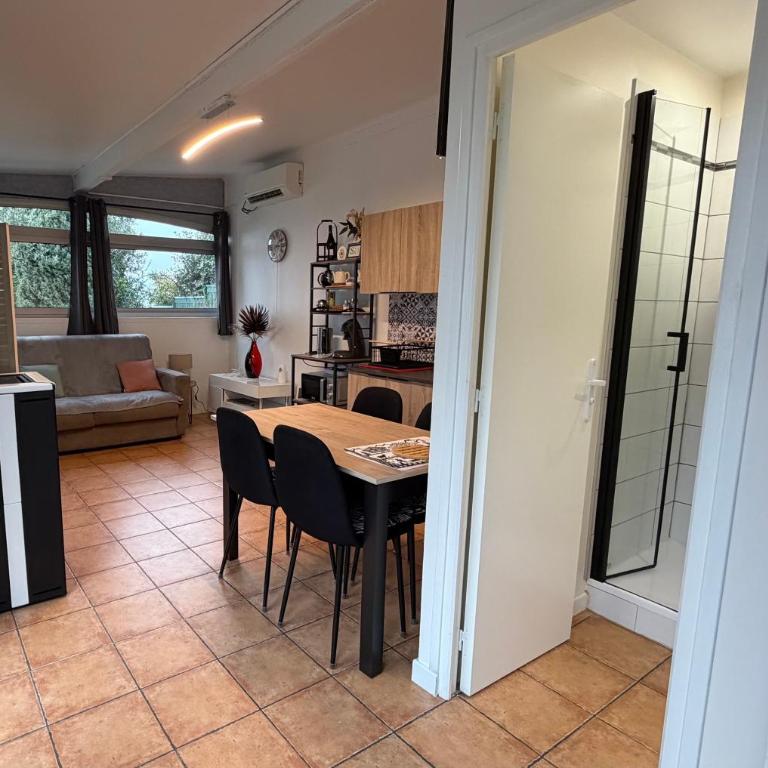 La Colombe - Apartment - 2