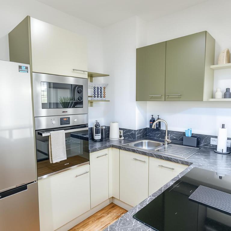 TrulySpace - Modernes Apartment am Rathausplatz, Terrasse, Fahrstuhl - One-Bedroom Apartment - 5