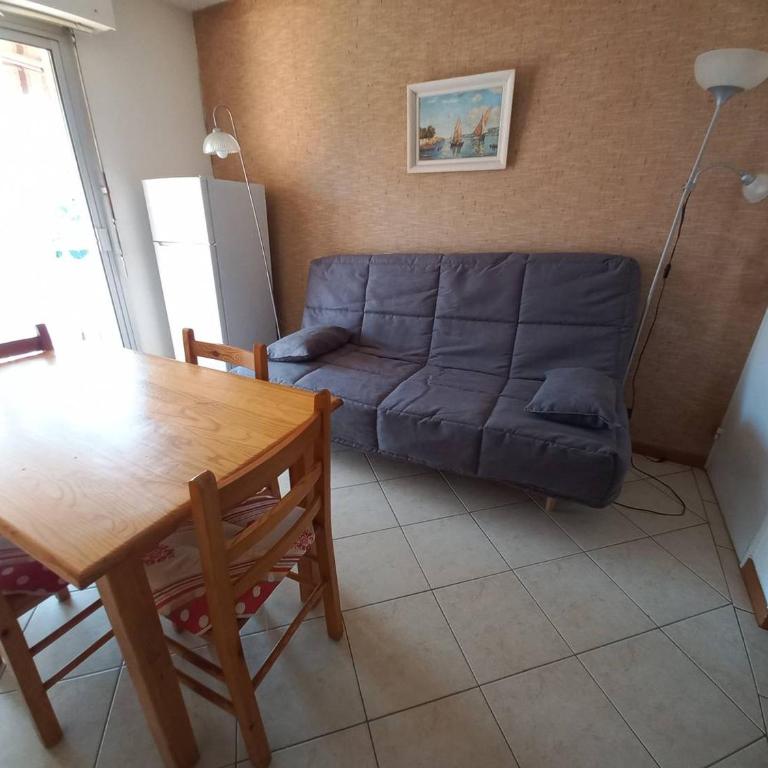 BO240-A09 Appartement Studio 4 couchages BORMES LES MIMOSAS - Studio - 2