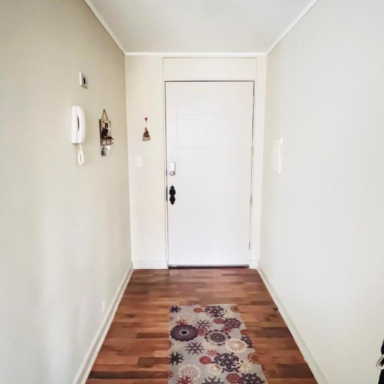 Depto moderno 2 Hab con estacionamiento en Barrio residencial - Two-Bedroom Apartment - 24