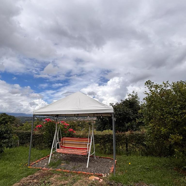 Refugio de la Montaña - Casa campestre con Piscina - Three-Bedroom House - 11