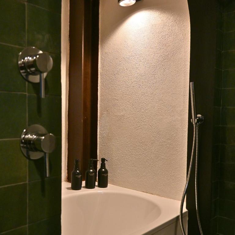 Santa Rosa Stables - Two-Bedroom House - 10