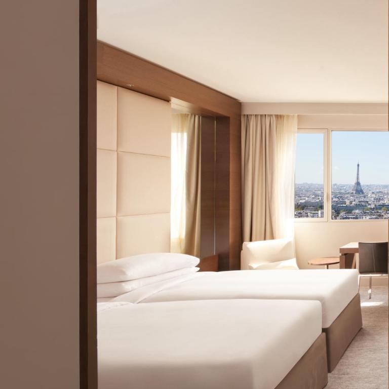 Hyatt Regency Paris Etoile - Twin Room with Eiffel Tower View - 4