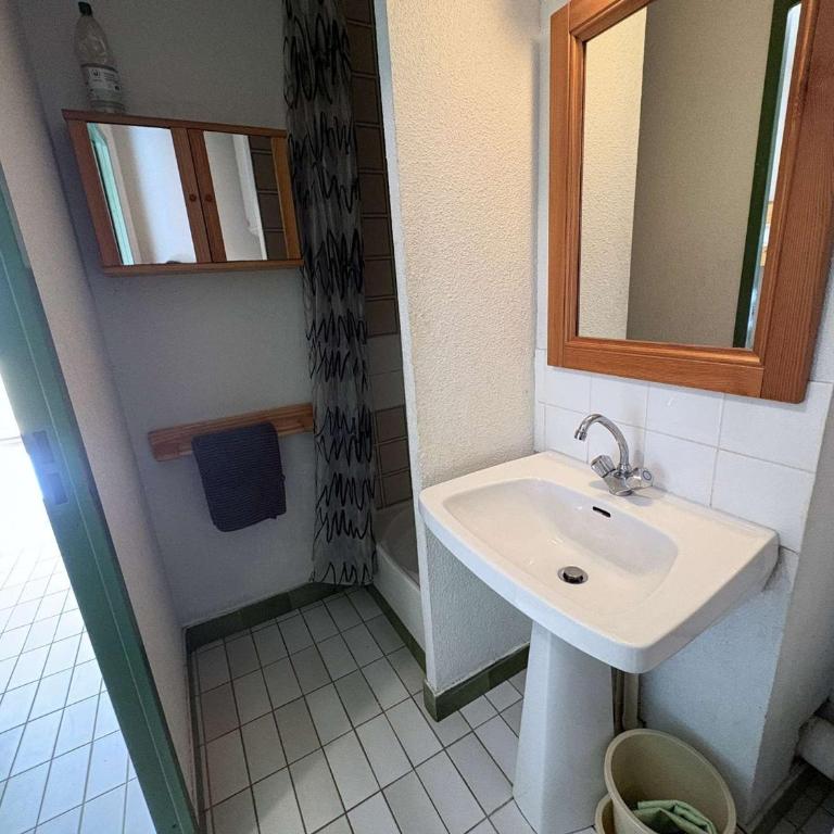 Studio cabine avec terrasse, accès rapide plage et parking privé - Le Grau du Roi - FR-1-250-179 - Apartment (4 Adults) - 8