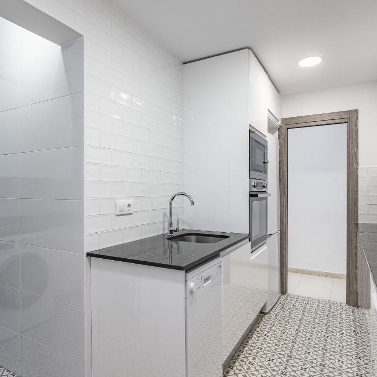 Ola Living Sagrada Familia - Three-Bedroom Apartment with View - 17