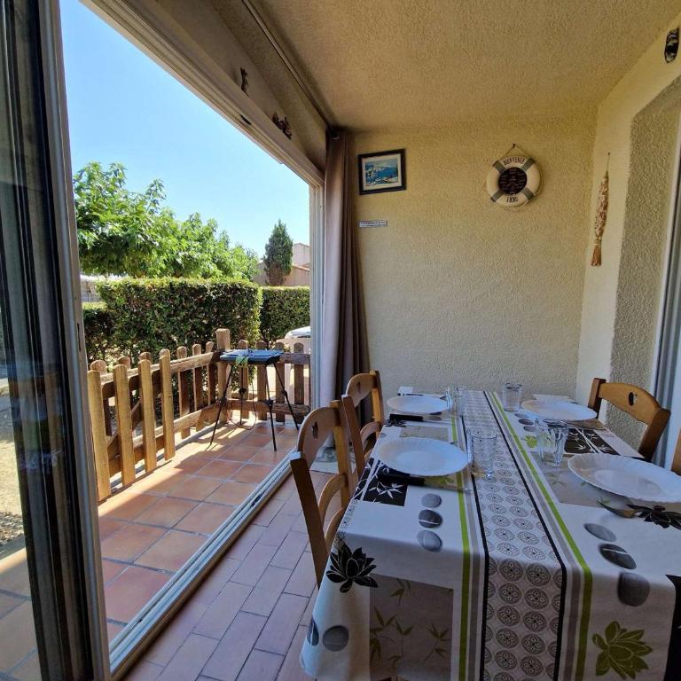 Appartement 2 pièces en rez-de-chaussée proche plage avec parking privé et terrain de pétanque - FR-1-387-109 - Appartement (4 Adultes) - 1