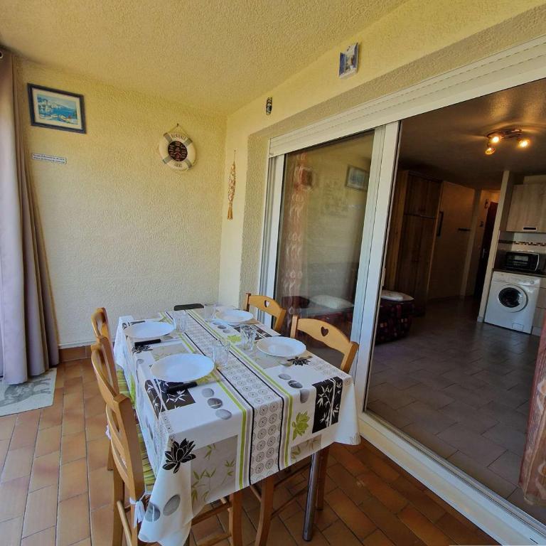 Appartement 2 pièces en rez-de-chaussée proche plage avec parking privé et terrain de pétanque - FR-1-387-109 - Appartement (4 Adultes) - 8