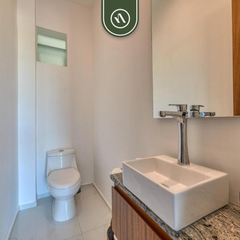 Equipped 2BR Condo in Versalles - Pool - King Bed - Casa - 21