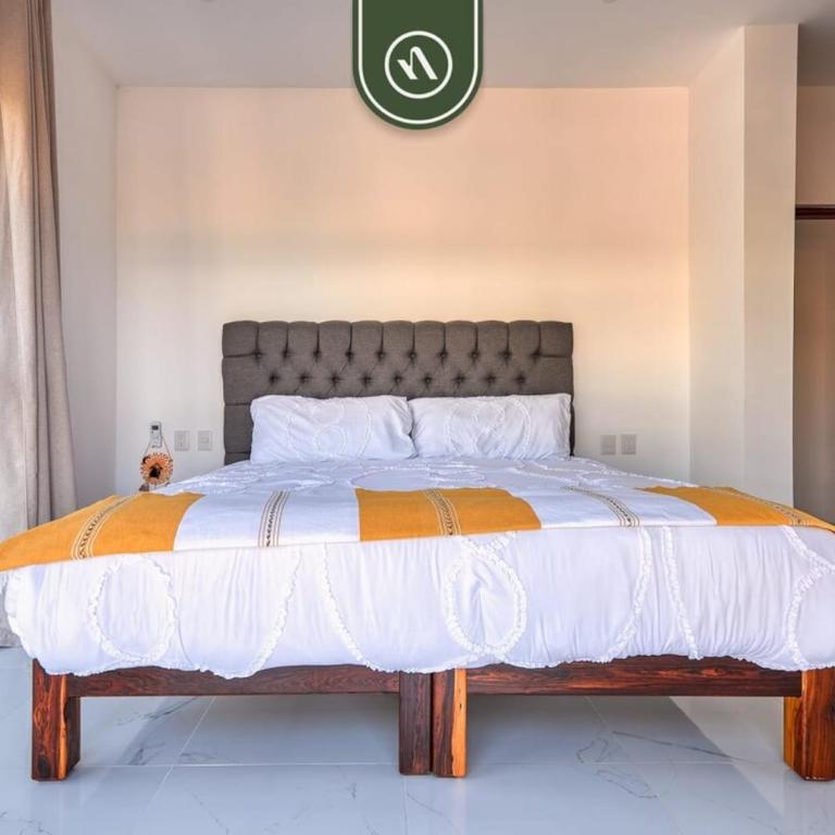 Equipped 2BR Condo in Versalles - Pool - King Bed - Casa - 26