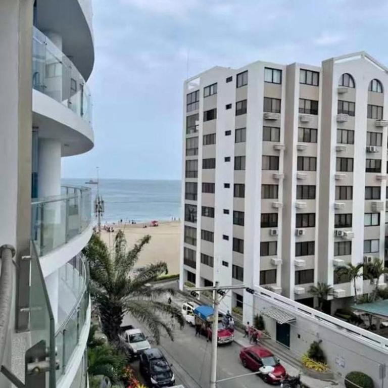Apartamento único en salinas - Two-Bedroom Apartment - 2