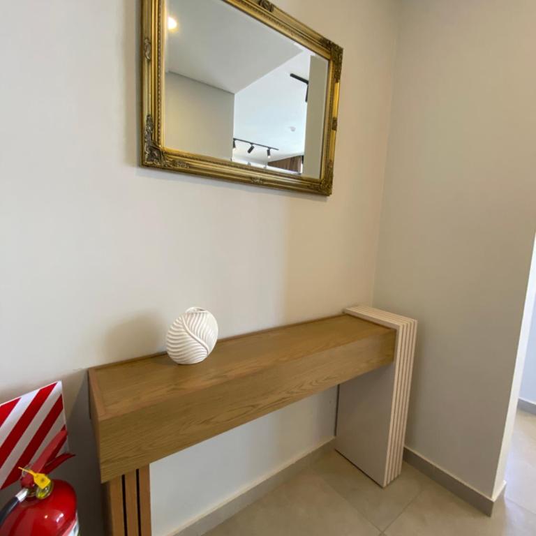 A metros del Shopping del Sol- 2 Habitaciones - Two-Bedroom Apartment - 30
