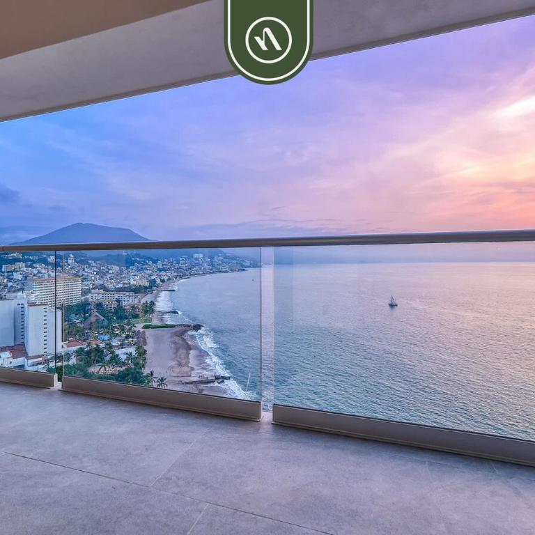Luxury Oceanfront 3 BR Condo - Pools - Casa - 28