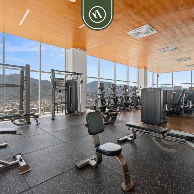 Luxury Oceanfront 3 BR Condo - Pools - Casa - 68