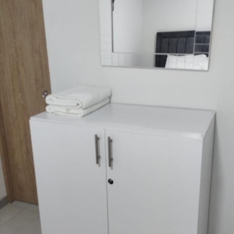 Apartamento en cartagena vista al mar - Three-Bedroom Apartment - 2