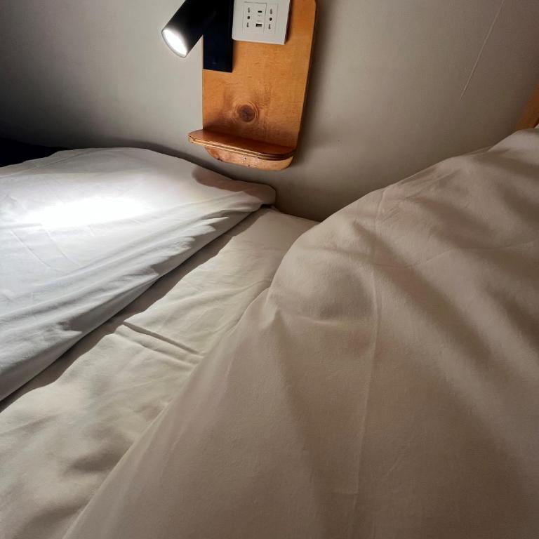 TQCaleta Downtown - Hostel & Cowork - Bed in 8-Bed Mixed Dormitory Room - 7