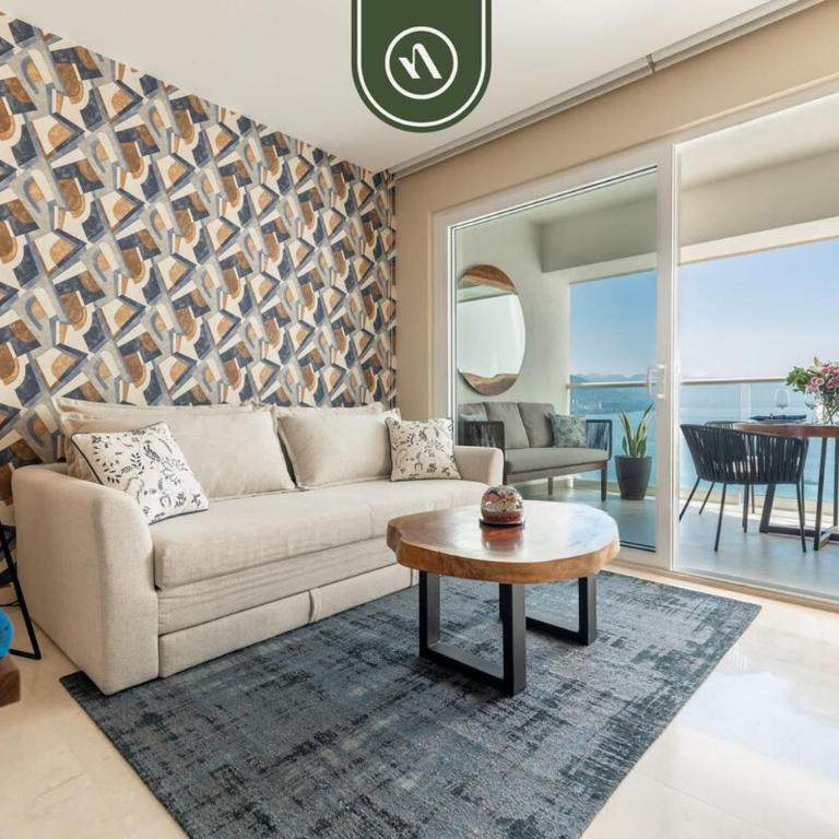 Elegant 1 BR Condo - Beachfront - Pools - King - Vacation Home - 5