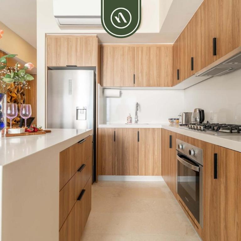Elegant 1 BR Condo - Beachfront - Pools - King - Vacation Home - 20