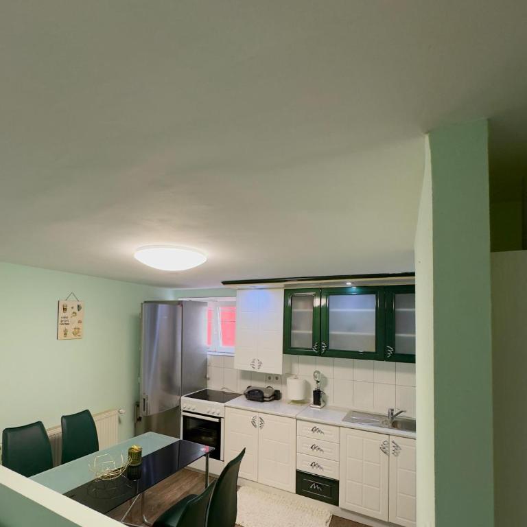 Apartman Car - One-Bedroom Apartment - 4
