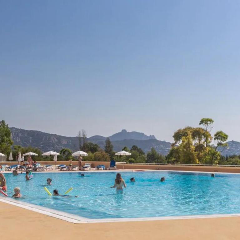 Village cap Esterel, piscine, plage - Apartamento con terraza - 76