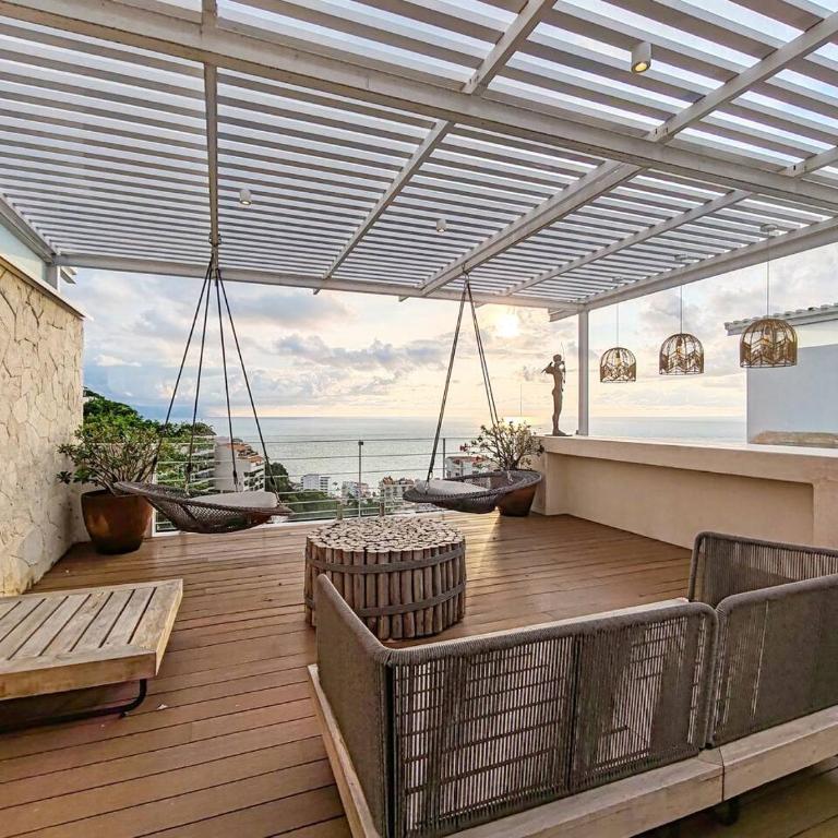 Unique Designer Gem with Private Pool, Elevator, Views - Casa - 15