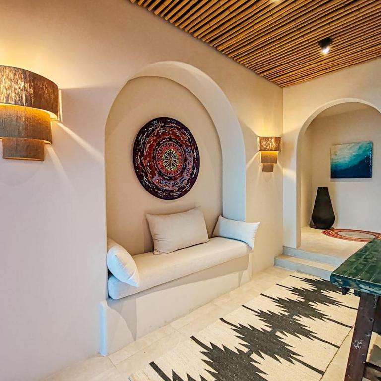Unique Designer Gem with Private Pool, Elevator, Views - Casa - 23