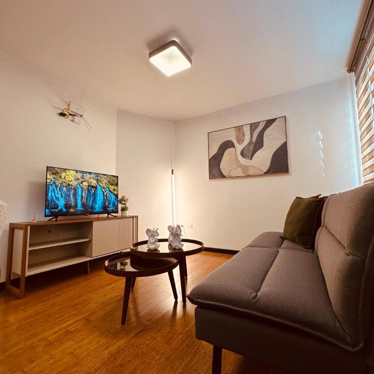 Quicentro Guest home By Carlos David - Two-Bedroom Apartment - 2