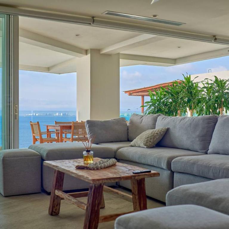 Sunset Getaway with Oceanfront Terrace and Resort Perks - Apartment - 5