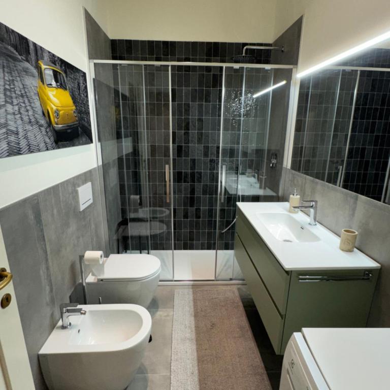 Bright Apartment with Attic - Appartamento con 2 Camere da Letto - 7