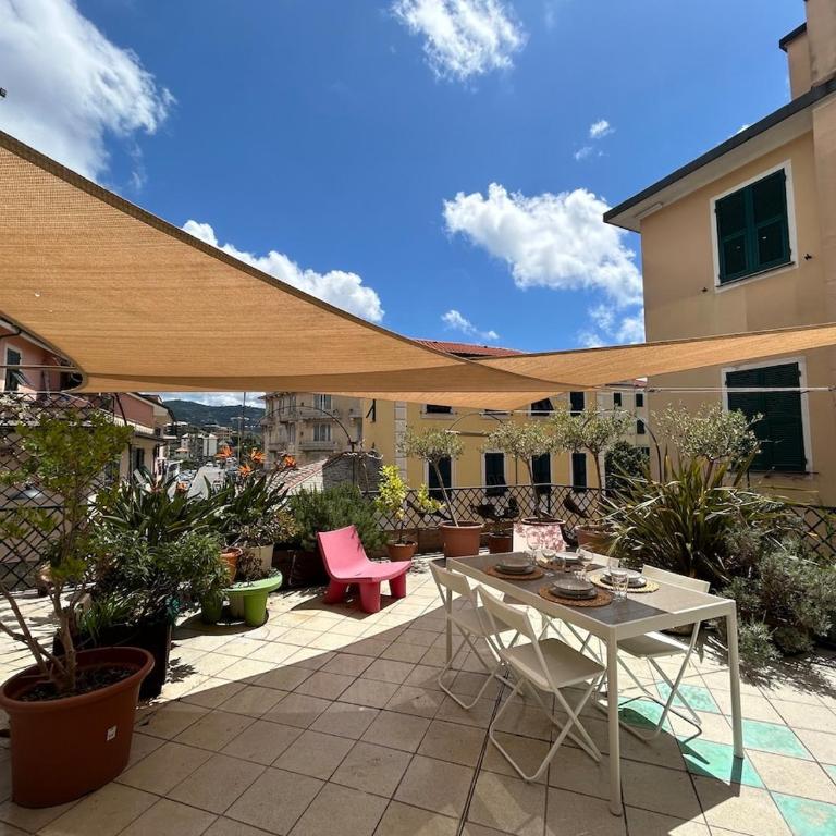 House and Art, luxury design with 80 sqm terrace - Apartment mit 2 Schlafzimmern und Balkon - 30