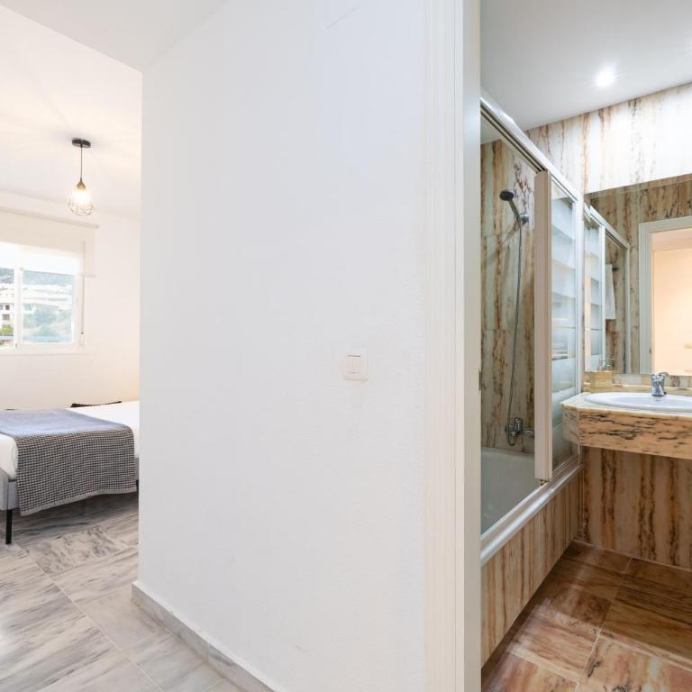 Chill & Shine - Sun and Relax - Two-Bedroom Apartment - 2