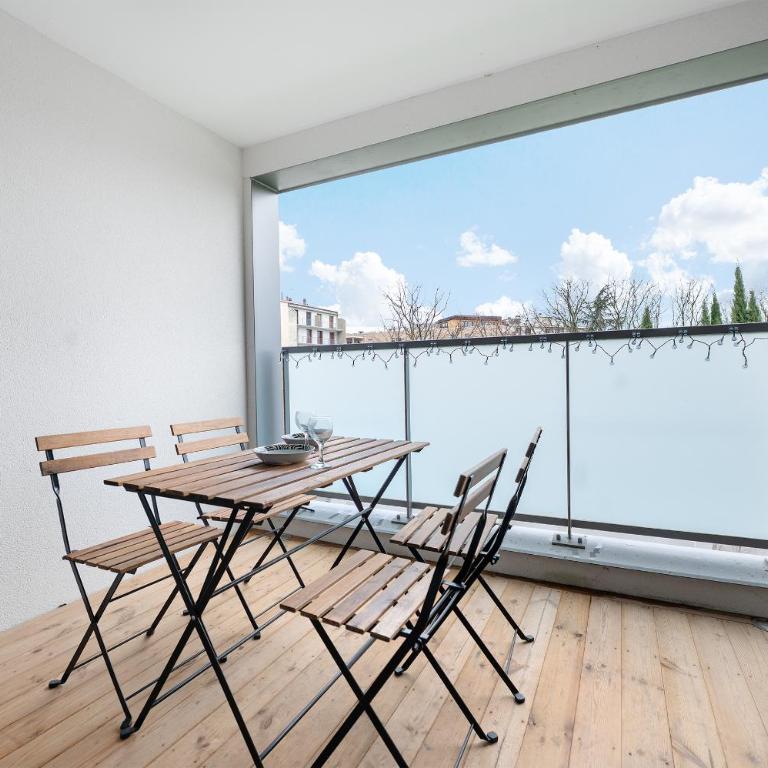 T2 Havre paix Toulouse avec terrasse - Parking privé - 5 min Métro patte d'oie - Clinique pasteur - One-Bedroom Apartment with Terrace - 2
