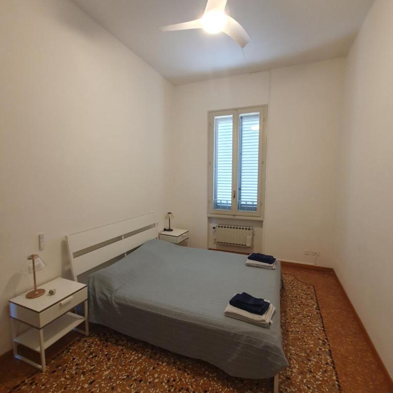 Bright Apartment with Attic - Appartamento con 2 Camere da Letto - 12