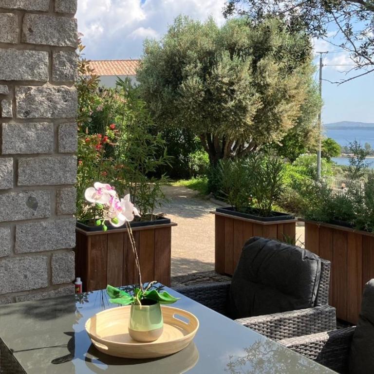 Villa vue mer à 300 m centre-Jardin, terrasse, parking gratuit, portail électrique, 2 chambres, 2 SDB - Villa mit 2 Schlafzimmern - 6
