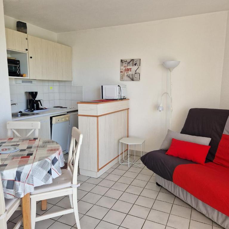 A SAISIR VUE SUR L'OCEAN, DIRECT PLAGE, PISCINE, appartement entier studio pour 4 personnes - Studio - Vue sur Mer - 2