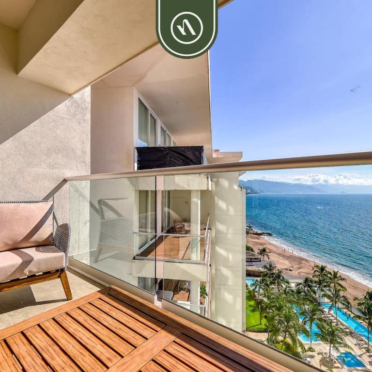New Oceanview Condo with Beach - Pools - Gym - Vacation Home - 1