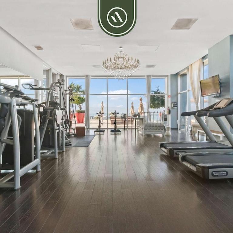 Beachfront 1 BR Condo with Multiple Pools - Gym - Casa - 9