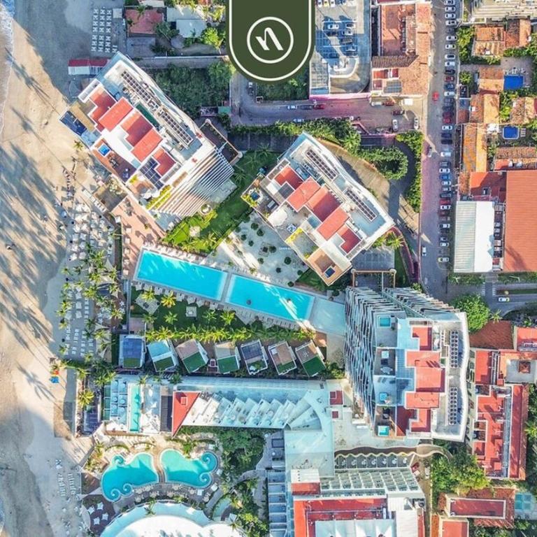 Beachfront 1 BR Condo with Multiple Pools - Gym - Casa - 35