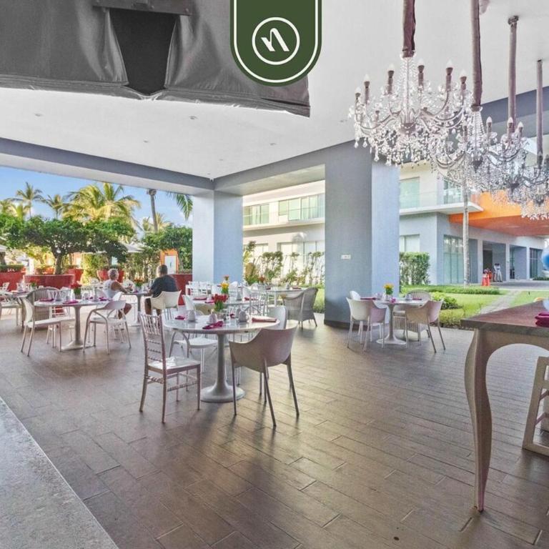 Beachfront 1 BR Condo with Multiple Pools - Gym - Casa - 43