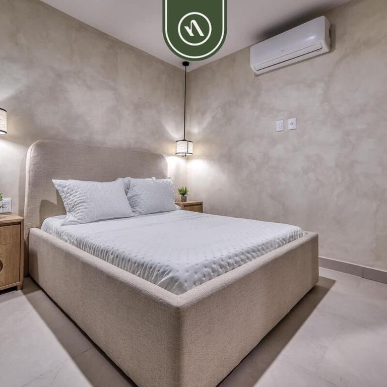 Luxury 2 BR Condo Near Beaches - Pools - Gym - Casa - 14