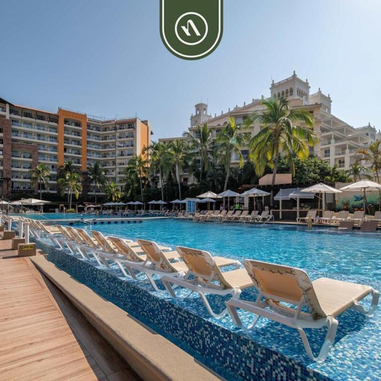3BR Condo in the Krystal Grand Hotel - Beach - Casa - 1