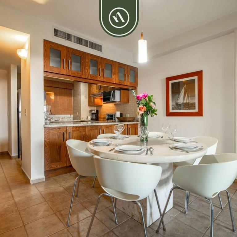 3BR Condo in the Krystal Grand Hotel - Beach - Casa - 22