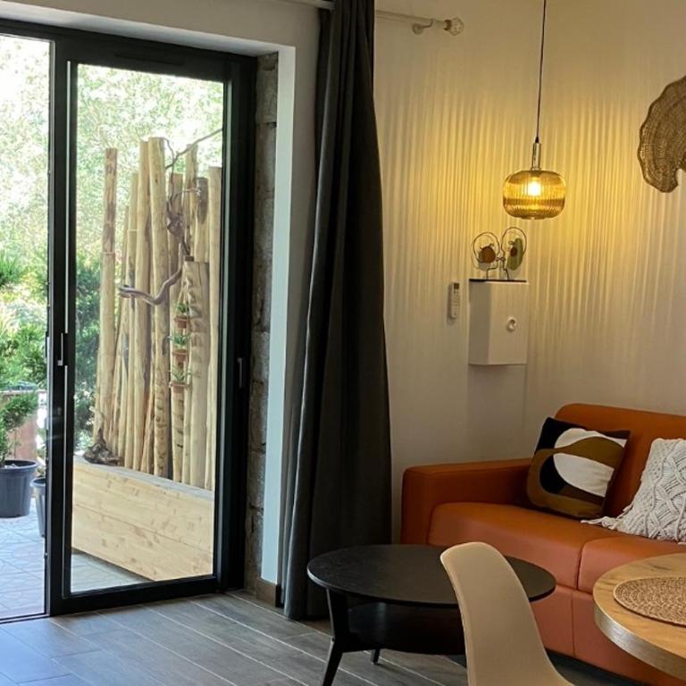 Villa vue mer à 300 m centre-Jardin, terrasse, parking gratuit, portail électrique, 2 chambres, 2 SDB - Villa mit 2 Schlafzimmern - 4