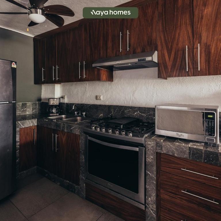 Cozy 2BR King beds - Rooftop Pool - Fast WiFi - Casa - 24