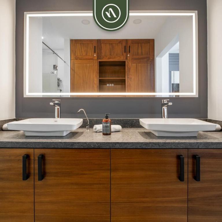 Luxury 2 BR Condo with Beachview - Rooftop Pool - Casa - 34