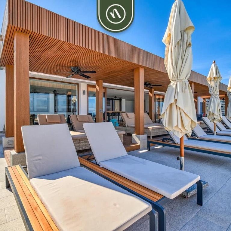 Luxury 2 BR Condo with Beachview - Rooftop Pool - Casa - 37