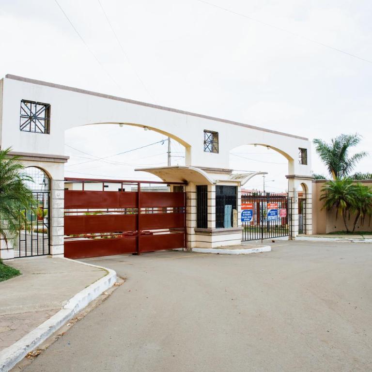 Hermosa casa independiente con jacuzzi privado y BBQ - Vacation Home - 24
