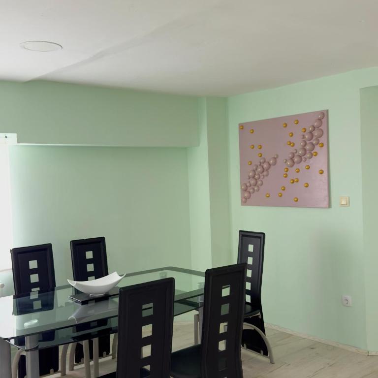 Apartman Car - One-Bedroom Apartment - 2