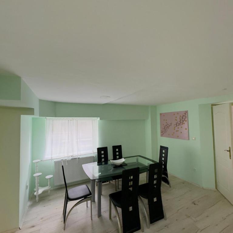 Apartman Car - One-Bedroom Apartment - 18