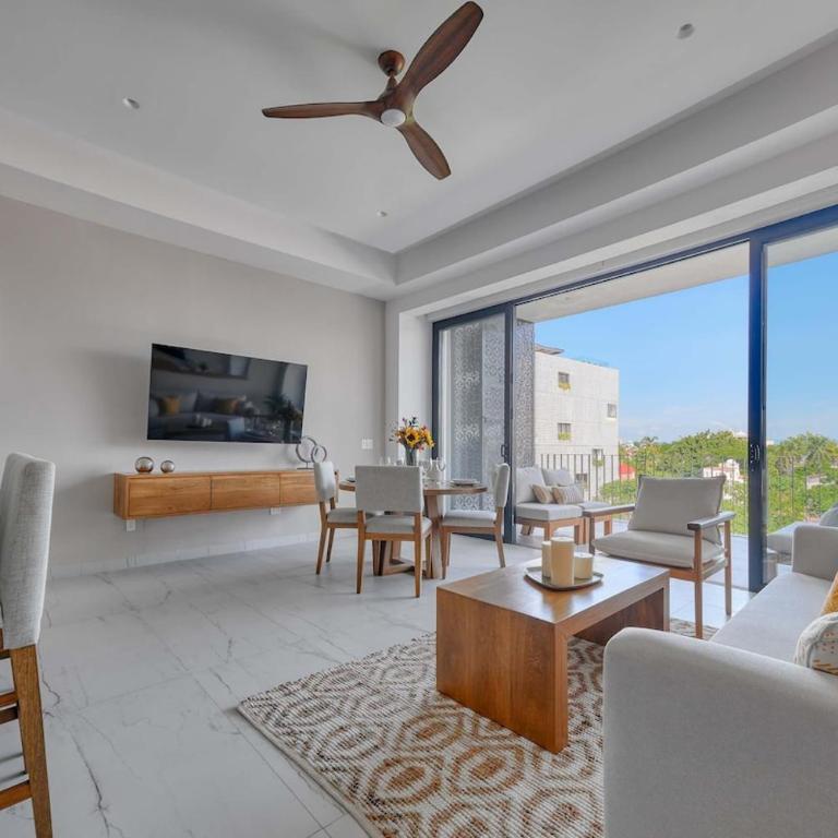 Amazing 2BR Apt -Private Balcony - Rooftop Pool - Casa - 10